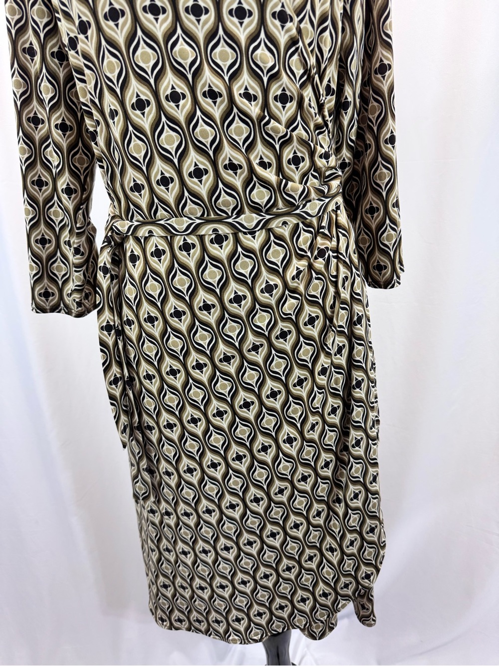 dressbarn Tan Black Printed Wrap Dress 14W Tie Boho Smart Casual Artsy Earthy - Picture 5 of 11